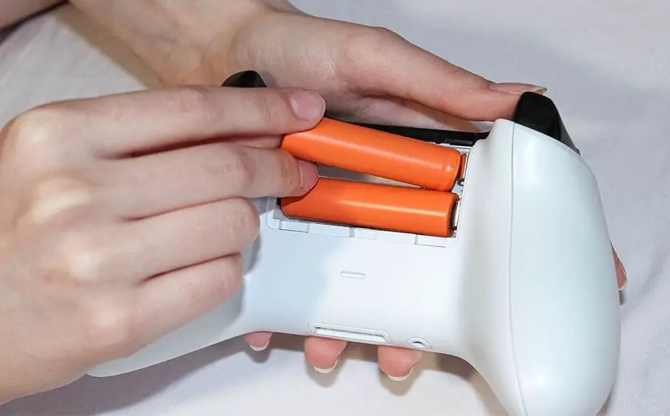 Changing Xbox One Controller Battery