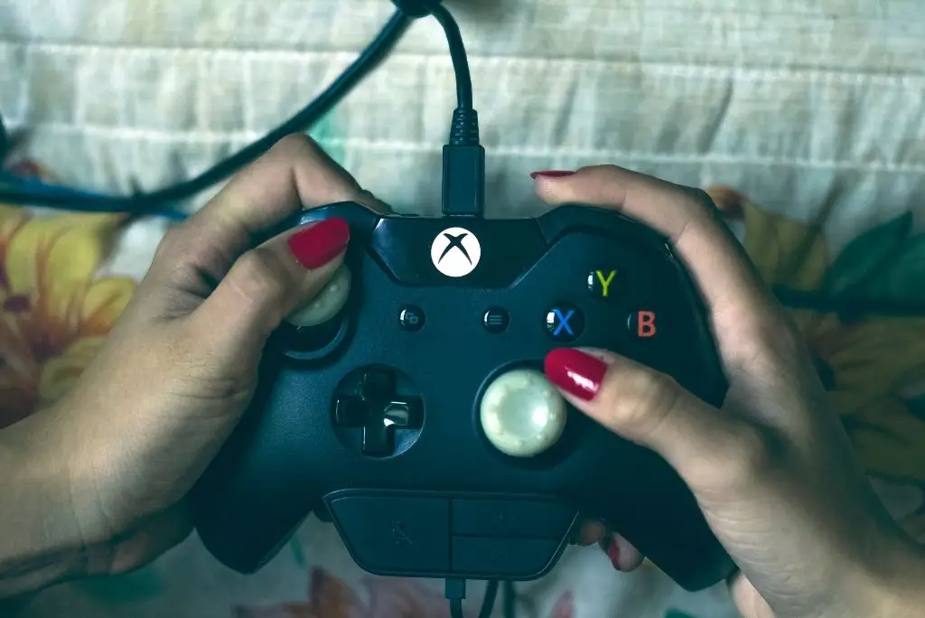 Can I Charge an Xbox One Controller with Phone Charger