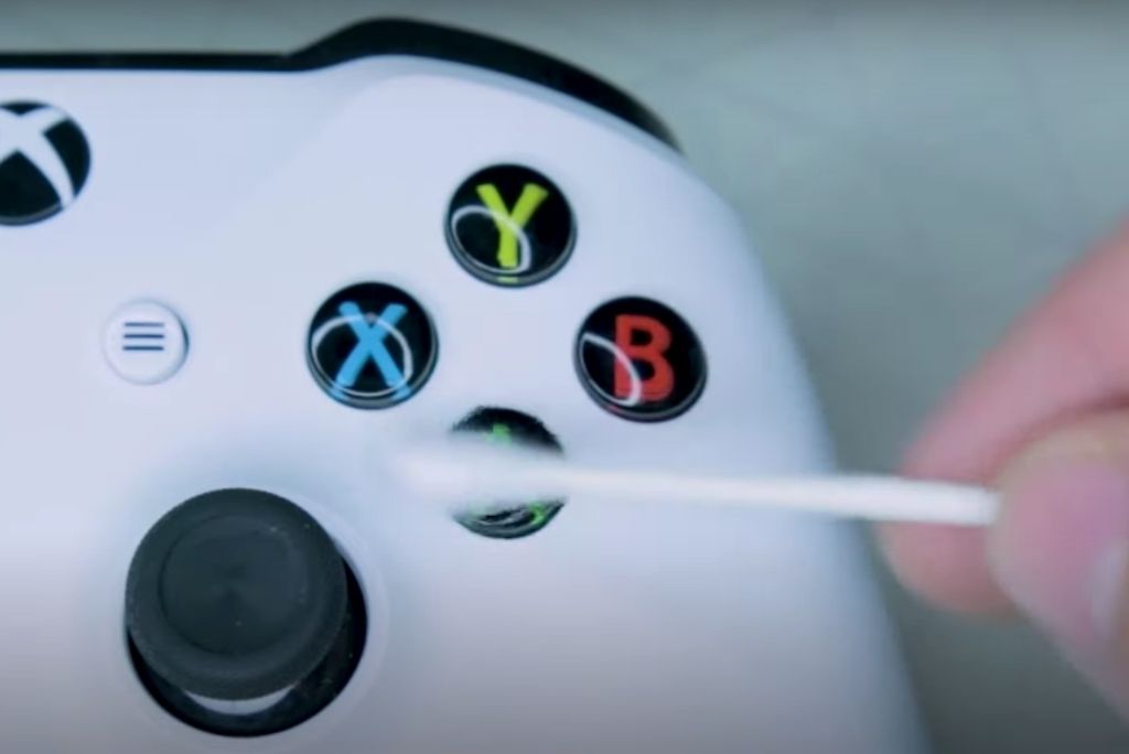 cleaning Xbox button