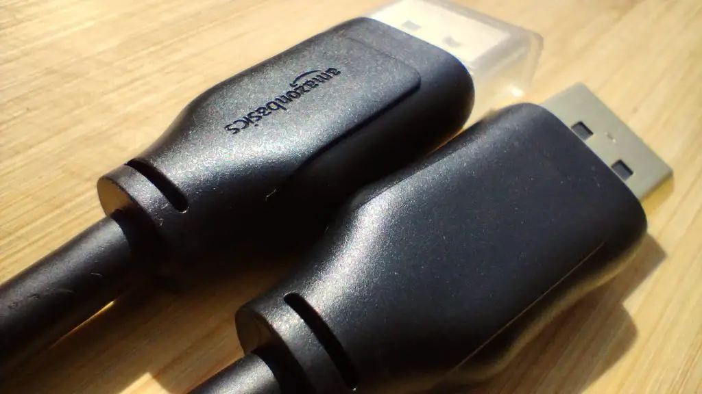 How To Choose the DisplayPort Cables